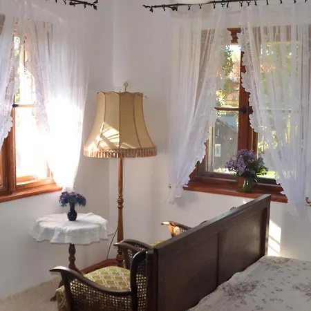 Bed & Breakfast Nostalgia